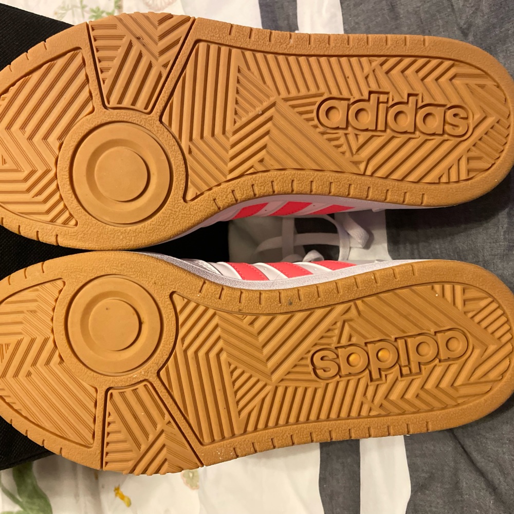 7 1/2 WOMEN'S ADIDAS HOOPS MID SNEAKERS - Picture 3 of 4